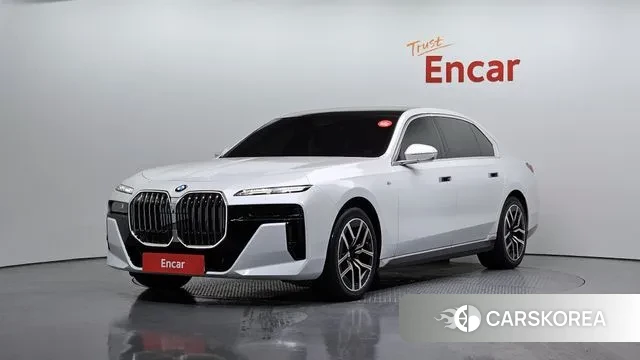 BMW 7 Series (G70) 2024 Белый из Кореи