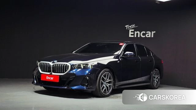 BMW 5 Series (G60) 2025 Черный из Кореи