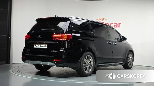 Kia The New Carnival 2018 Черный из Кореи