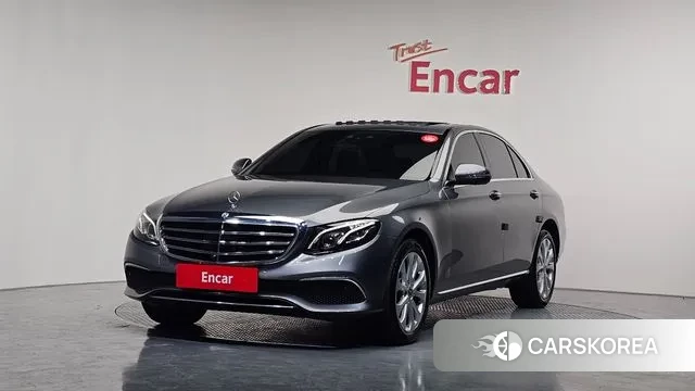 Mercedes-Benz E-Class W213 2020 Серый из Кореи