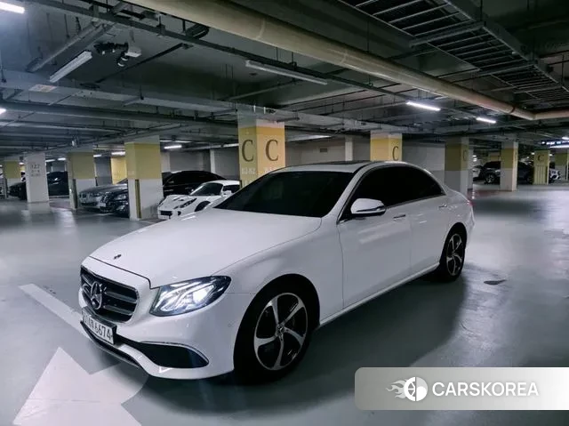 Mercedes-Benz E-Class W213 2020 Белый из Кореи