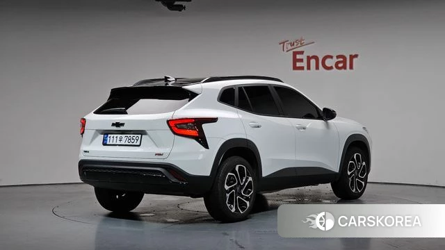 Chevrolet (GM Daewoo) Trax Crossover 2025 Белый из Кореи