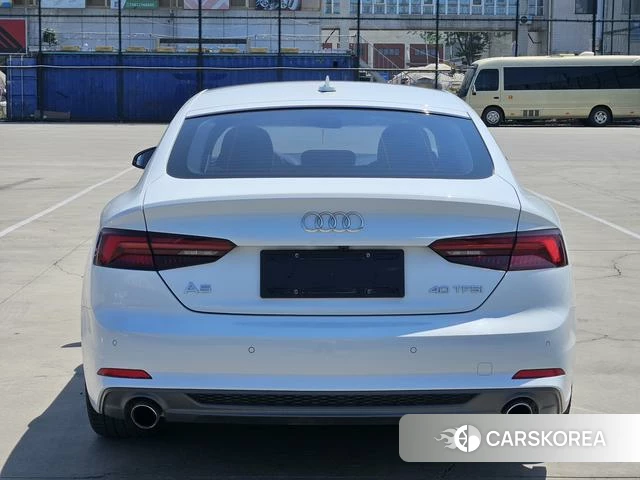 Audi A5 2019 Белый из Китая