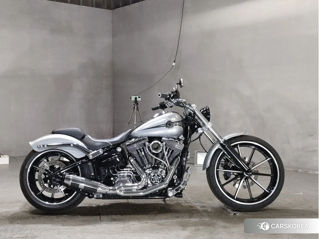 Проданный Harley-Davidson Softail Breakout FXSB 2015 из Японии