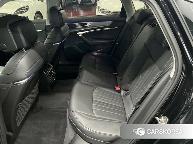 Audi A6L 2023 Черный из Китая