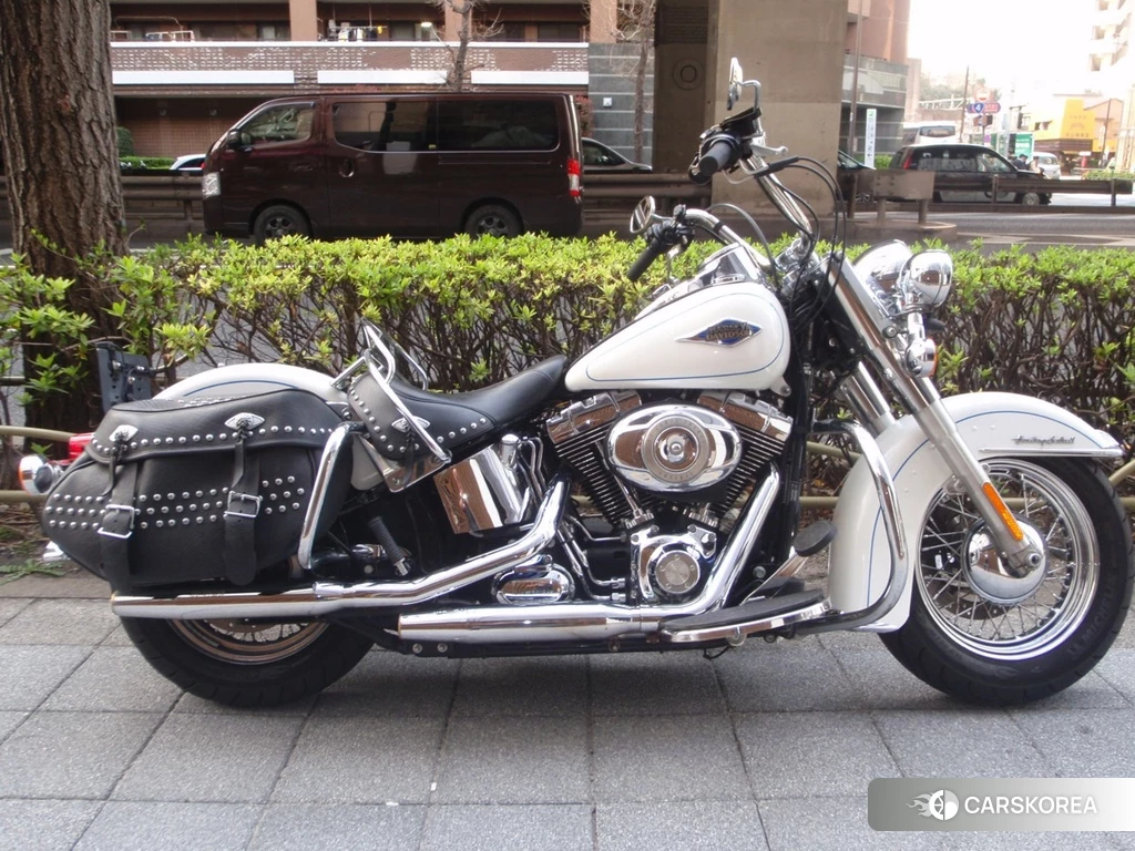 Проданный Harley-Davidson Heritage Softail Classic FLSTC 2013 из Японии