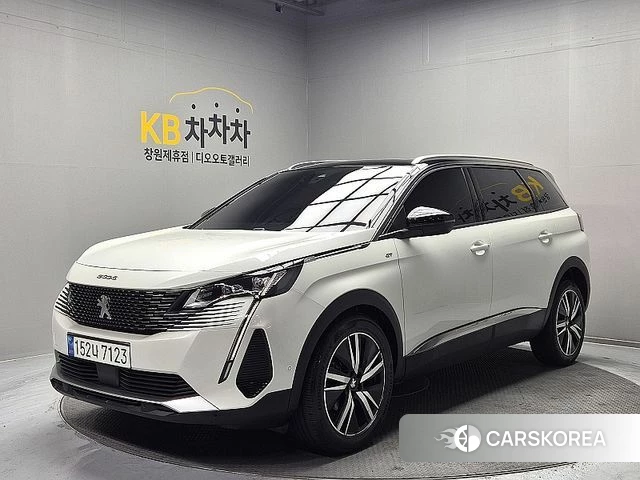 Peugeot 5008 second generation 2023 Белый из Кореи