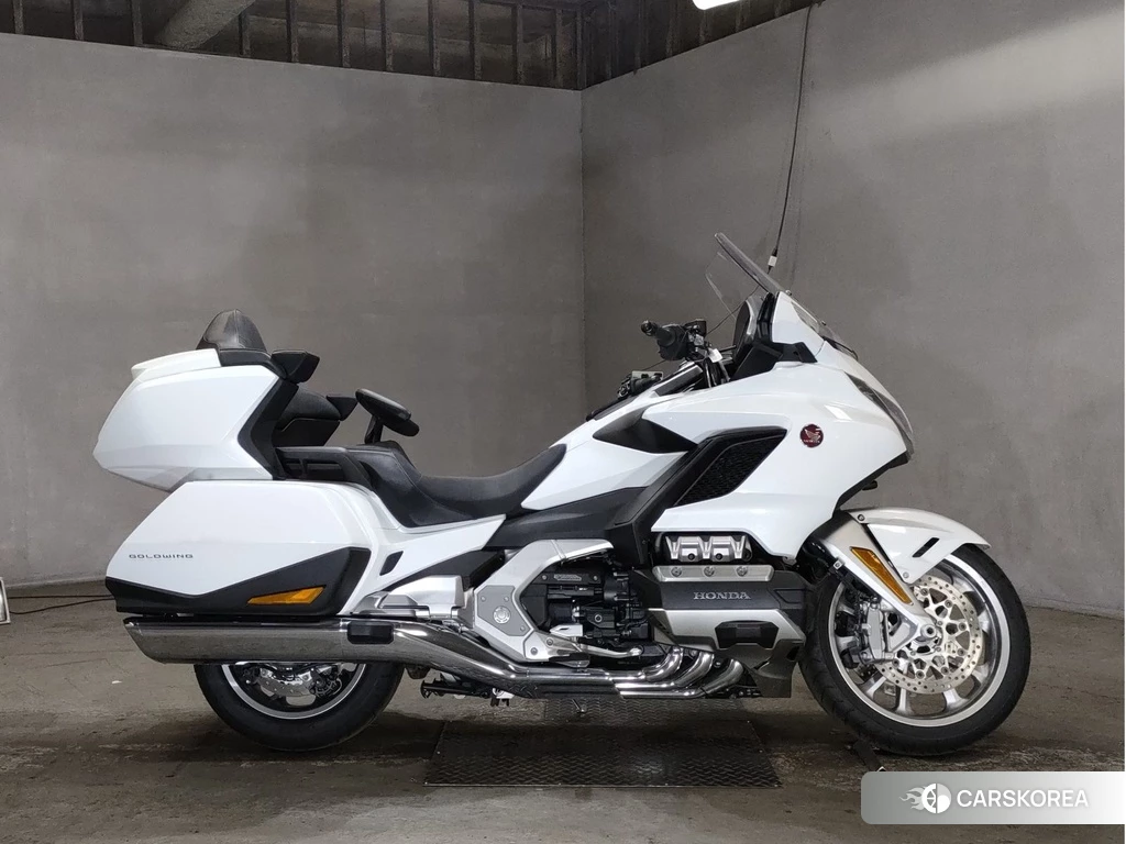 Проданный Honda GL1800 TOUR 2022 из Японии, фото 2