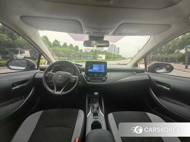Toyota Corolla 2023 Белый из Китая
