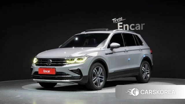 Volkswagen Tiguan second Generation 2021 Серебристо-серый из Кореи