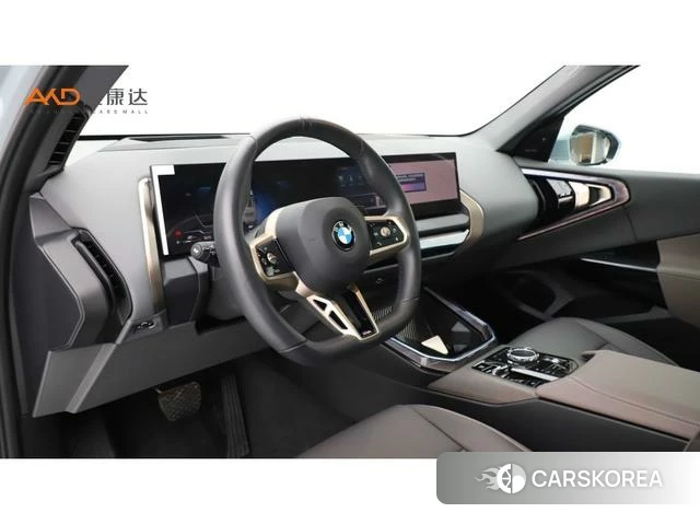 BMW X3 2025 Серебристо-серый из Китая