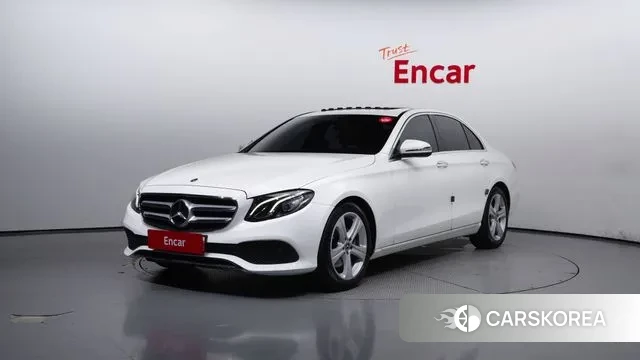 Mercedes-Benz E-Class W213 2018 Белый из Кореи