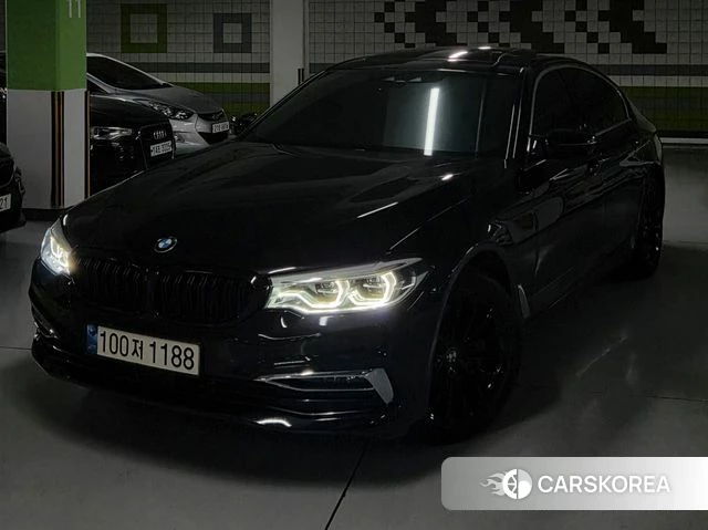 BMW 5 Series (G30) 2019 Черный из Кореи