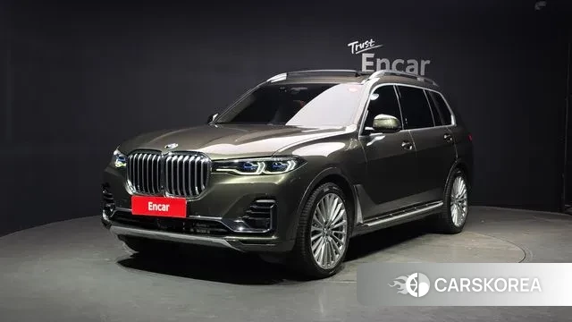 BMW X7 (G07) 2022 Песочный из Кореи