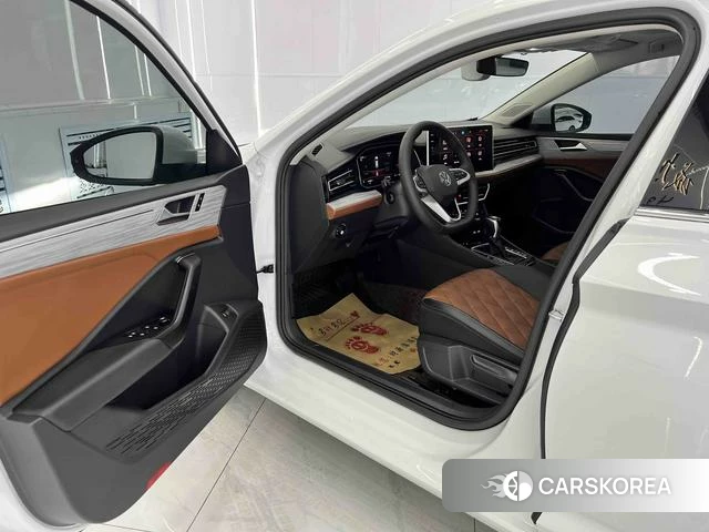 Volkswagen Sagitar 2022 Белый из Китая