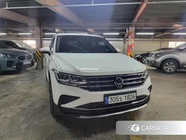 Volkswagen Tiguan second Generation 2023 Белый из Кореи