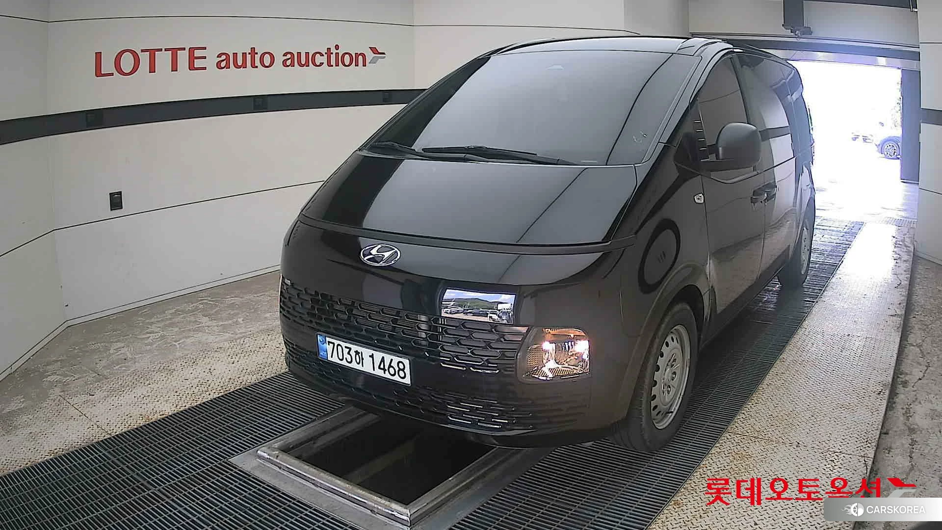 Hyundai Staria 2022 Abyss Black Pearl из Кореи