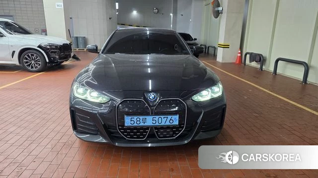 BMW i4 2023 Черный из Кореи