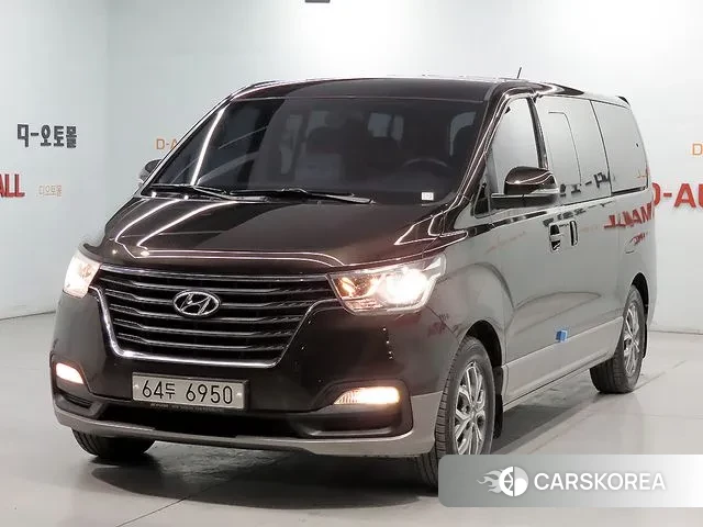 Hyundai The New Grand Starex 2018 Коричневый двухцветный из Кореи