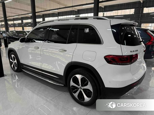 Mercedes-Benz GLB 2023 Белый из Китая