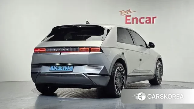 Hyundai Ionic 5 2022 Серебристо-серый из Кореи
