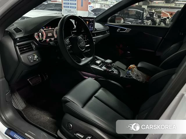 Audi A4L 2025 Белый из Китая