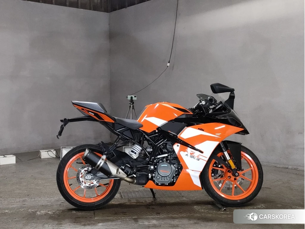 Проданный KTM RC 125 2017 из Японии, фото 2