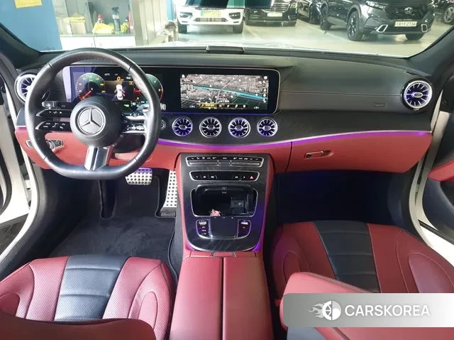 Mercedes-Benz CLS-Class C257 2023 Белый из Кореи