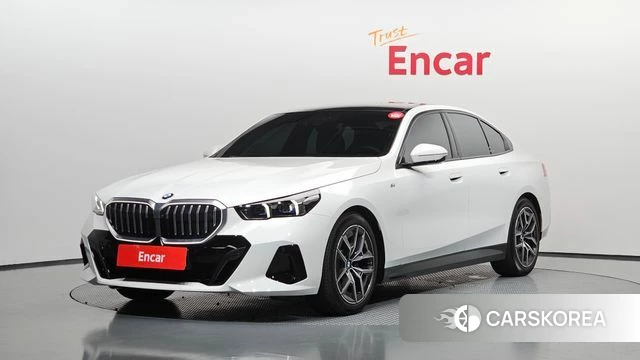 BMW 5 Series (G60) 2025 Белый из Кореи