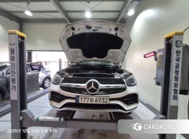 Mercedes-Benz GLC-Class X253 2023 Белый из Кореи