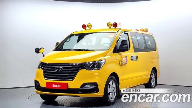 Hyundai The New Grand Starex 2018 Желтый из Кореи