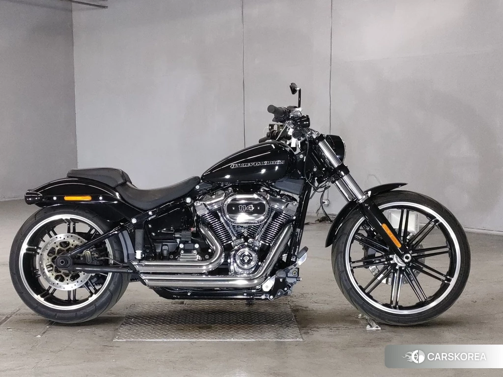 Проданный Harley-Davidson Softail Breakout FXBRS1868 2021 из Японии, фото 2