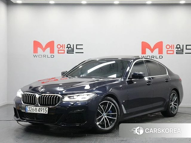 BMW 5 Series (G30) 2021 Черный из Кореи