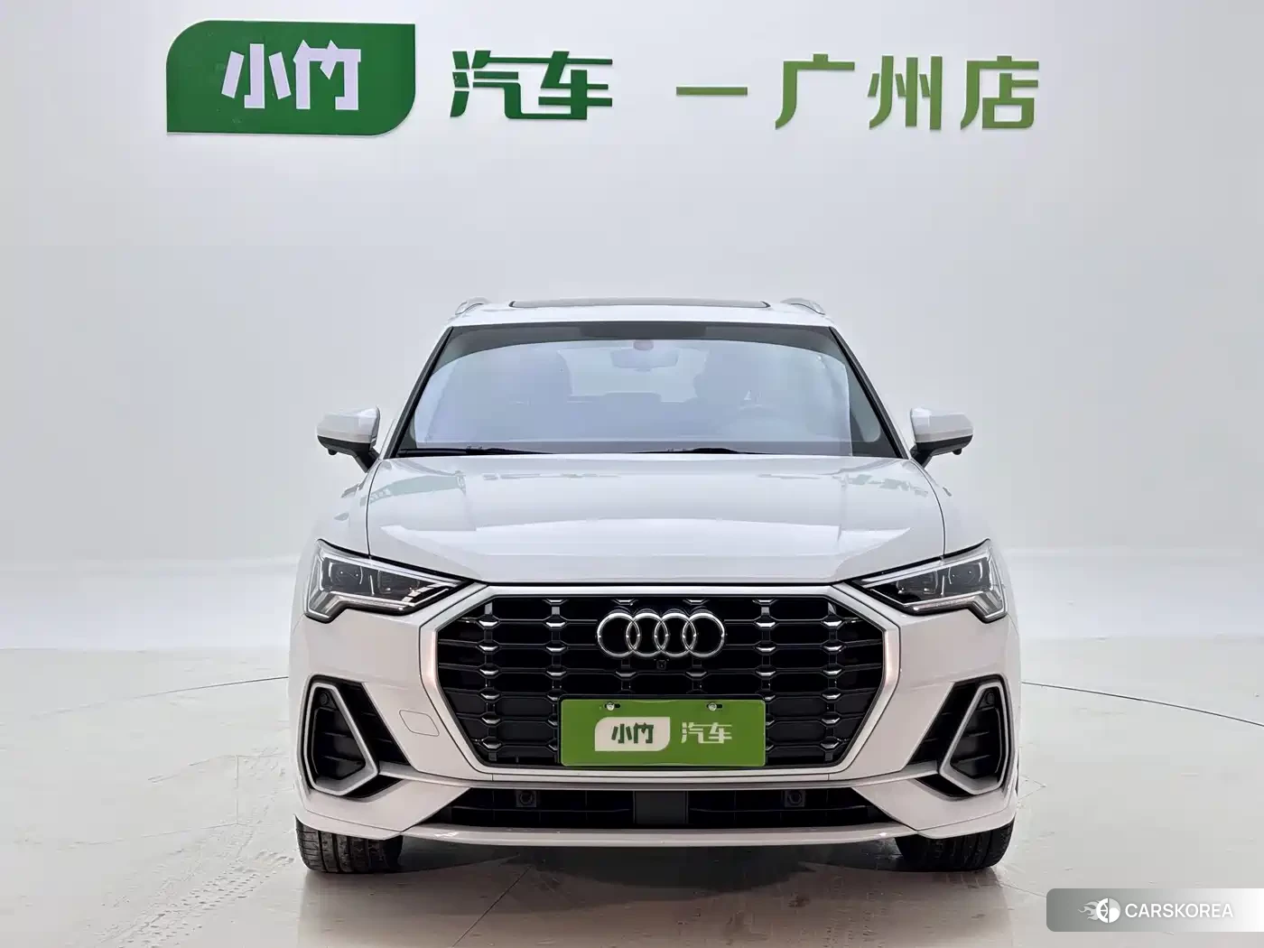 Audi Q3 2022 Белый из Китая