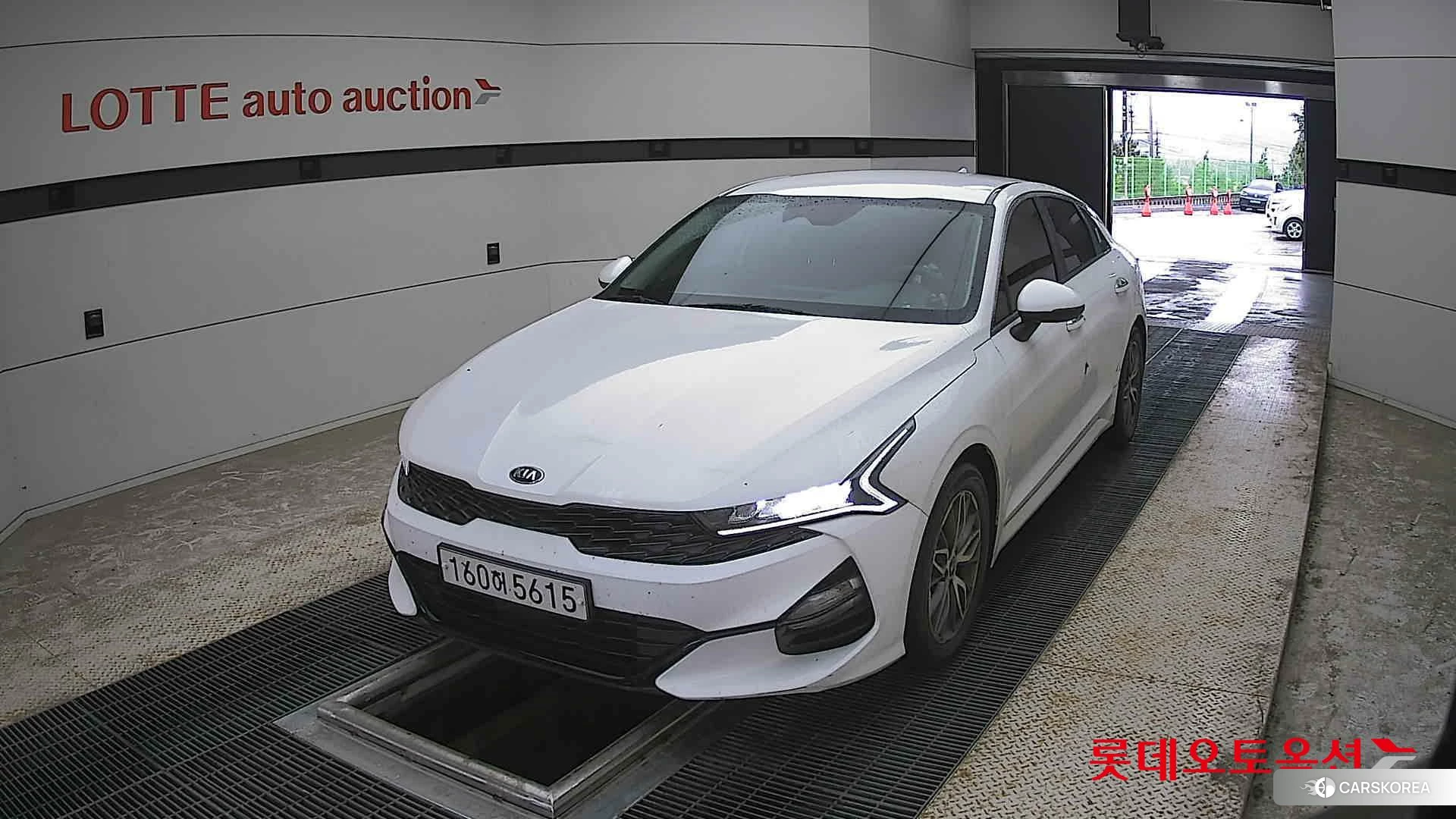 Kia K5 2021 Snow White Pearl (optional) из Кореи