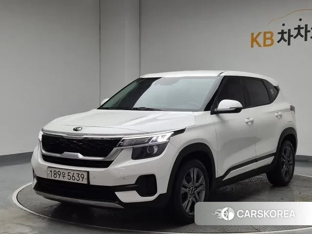 Kia Seltos 2021 Белый из Кореи