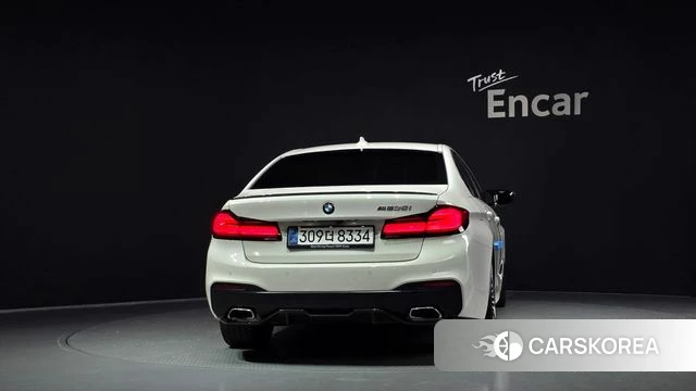 BMW 5 Series (G30) 2019 Белый из Кореи