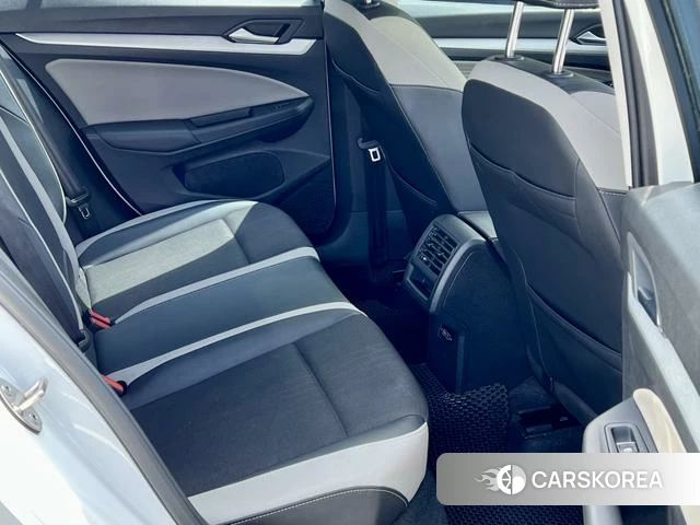 Volkswagen Golf 2024 Белый из Китая