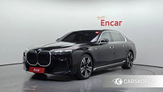 BMW i7 (G70) 2025 Черный из Кореи