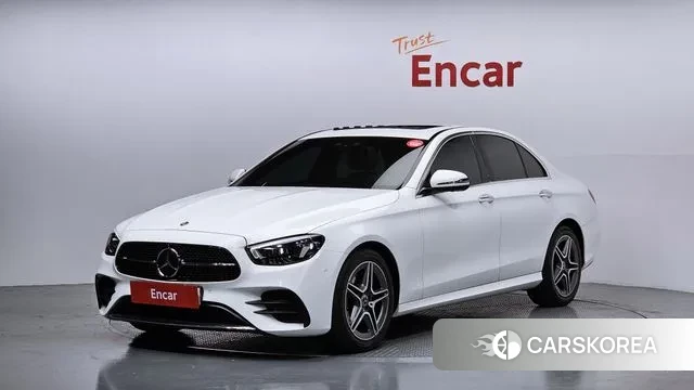 Mercedes-Benz E-Class W213 2023 Белый из Кореи