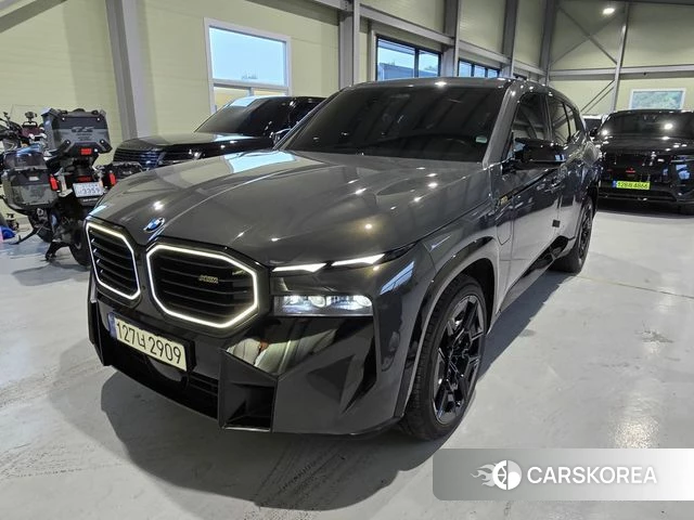 BMW XM (G09) 2023 Цвет галактики из Кореи