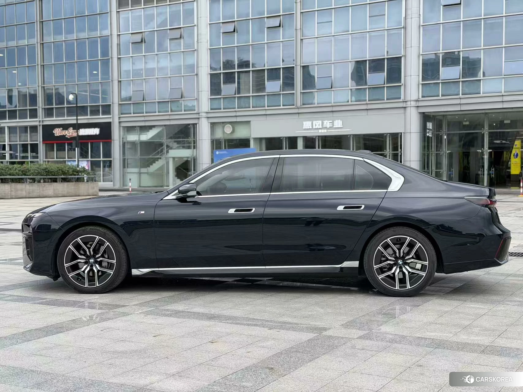 BMW 7 series 2022 Черный из Китая