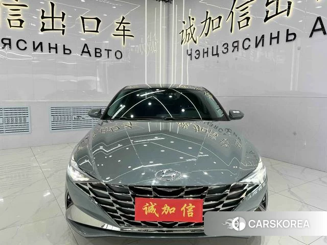 Hyundai Elantra 2023 Темно-серый из Китая