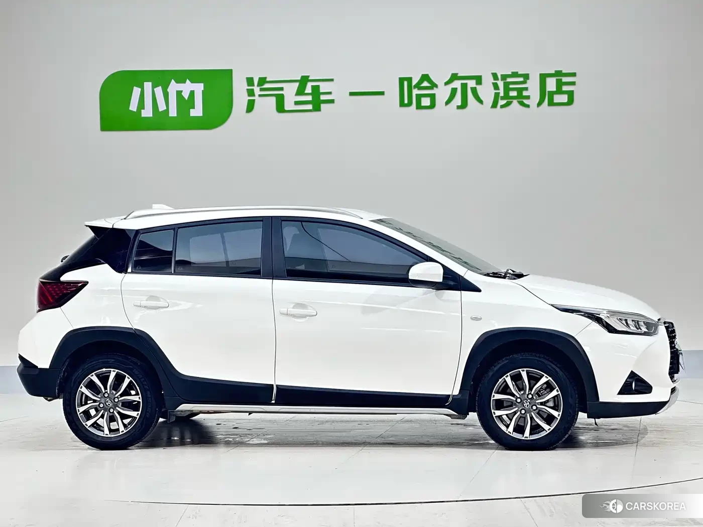 Toyota Yaris L 2022 Белый из Китая