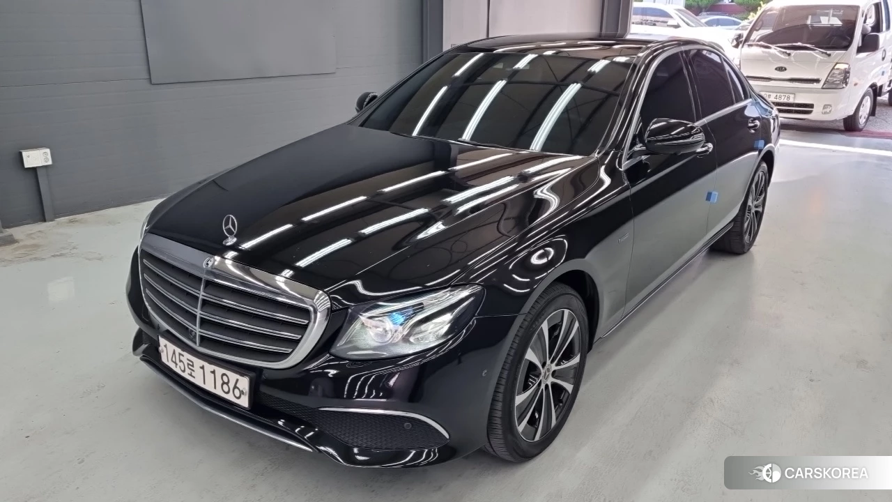 Mercedes-Benz E-Class W213 2019 Черный из Кореи