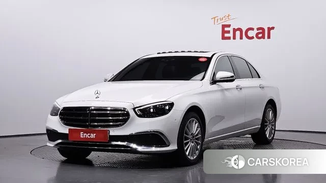 Mercedes-Benz E-Class W213 2022 Белый из Кореи