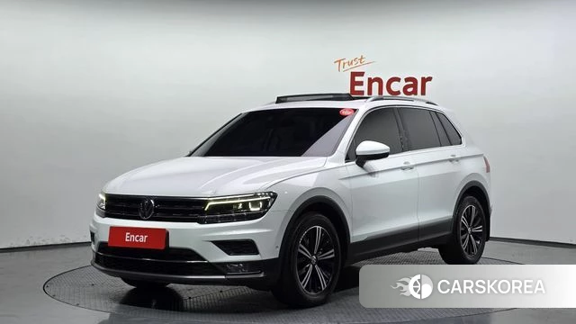 Volkswagen Tiguan second Generation 2020 Белый из Кореи