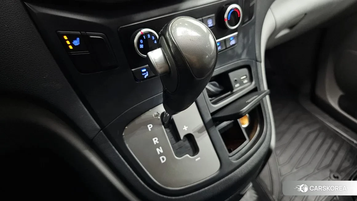 Hyundai The New Grand Starex 2018 Серебряный из Кореи