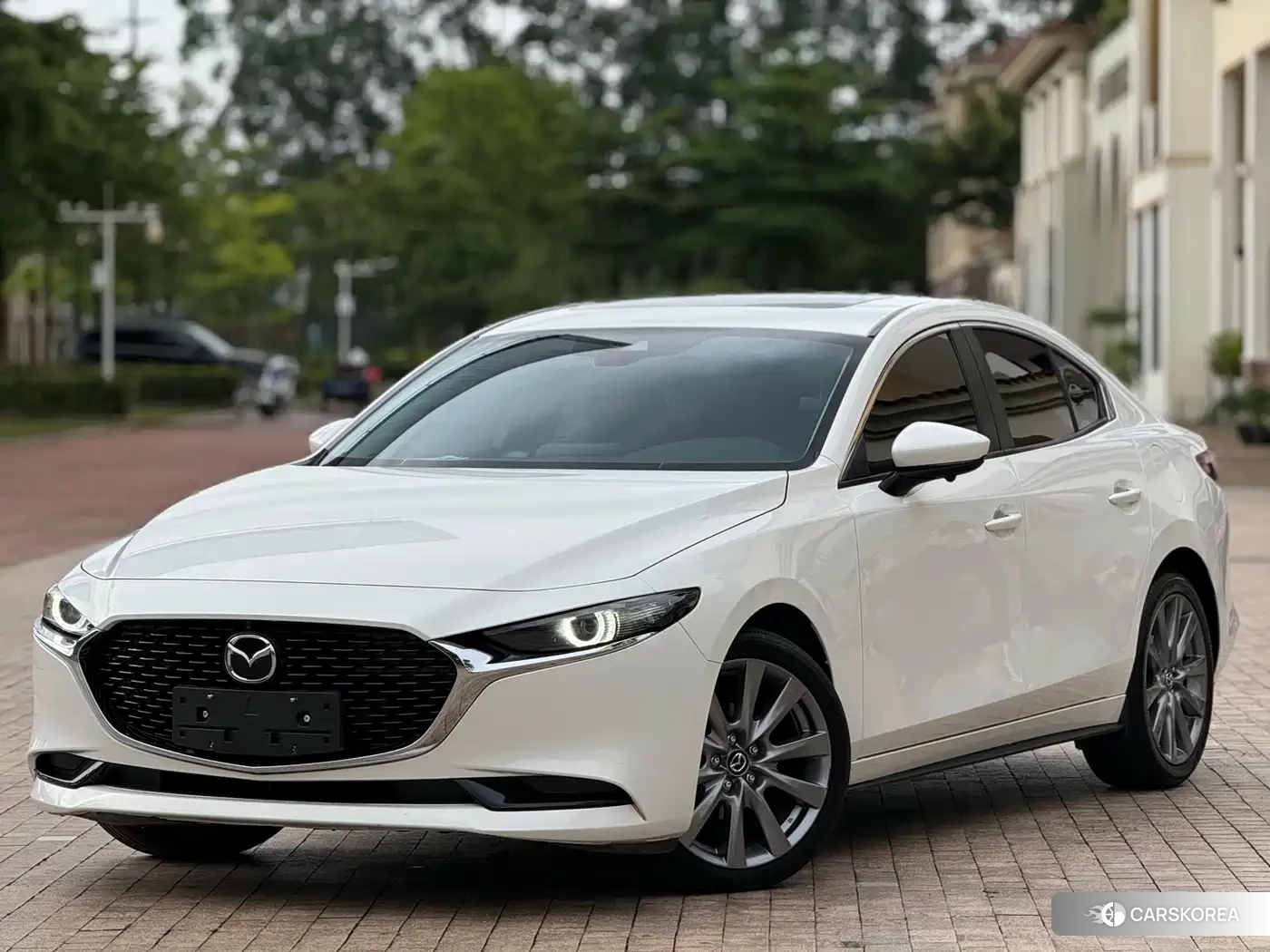 Mazda 3 2024 Белый из Китая
