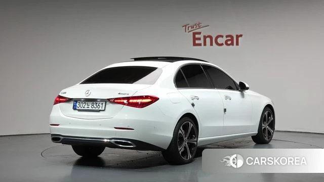 Mercedes-Benz C-Class W206 2023 Белый из Кореи